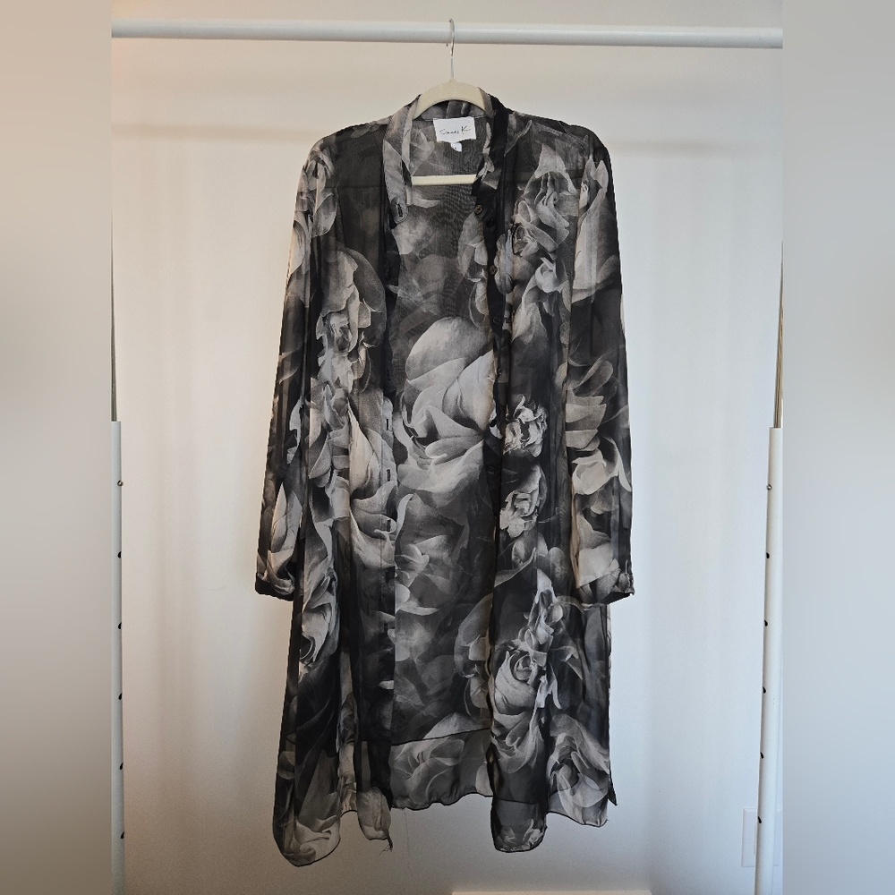 Compli K Sheer Floral Button-Front Duster